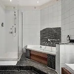 فندق شوارزر أدلر