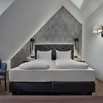 Schwarzer Adler 4*