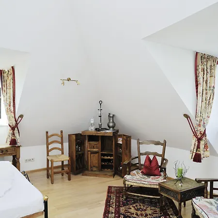 Schwarzer Adler Szálloda 4*