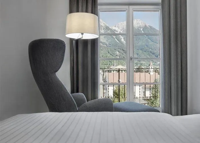 Hotel Schwarzer Adler 4*
