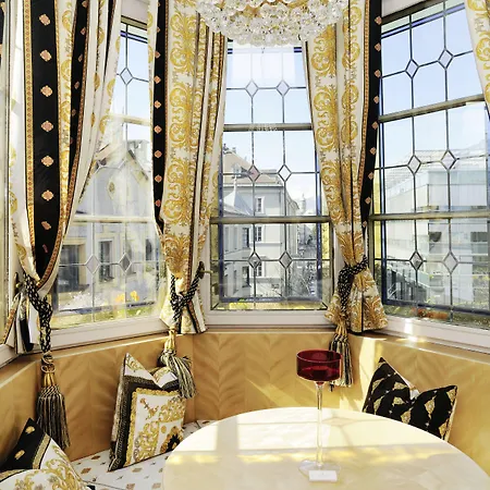 Hotel Schwarzer Adler 4*