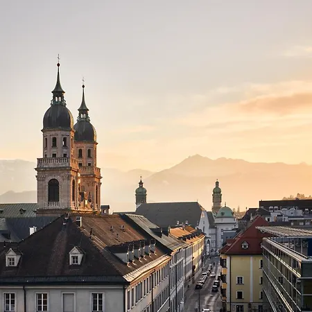 Schwarzer Adler Innsbruck